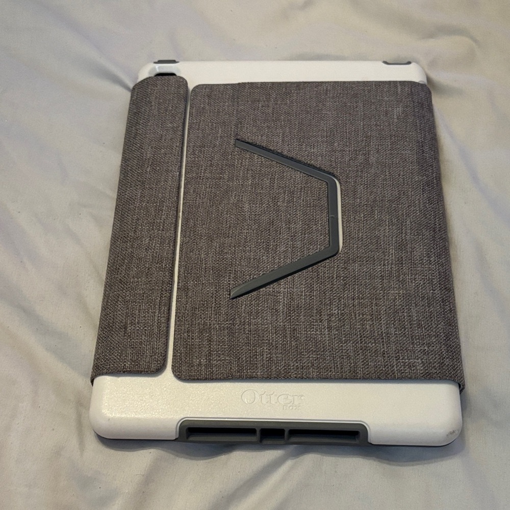 OtterBox Brown Tablet Cover - Picture 3 of 5